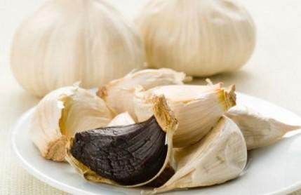 SALSA DE AJO NEGRO: AJONESA O ALIOLI DE AJO NEGRO