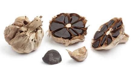 SALSA DE AJO NEGRO: AJONESA O ALIOLI DE AJO NEGRO