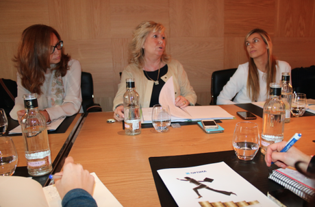 Carmela, Victoria e Isca de OPTIMA Financial Planners. Durante la presentación del II Estudio Mujer y Planificación Financiera. Madrid. Fotografía Mari Trini Giner. 