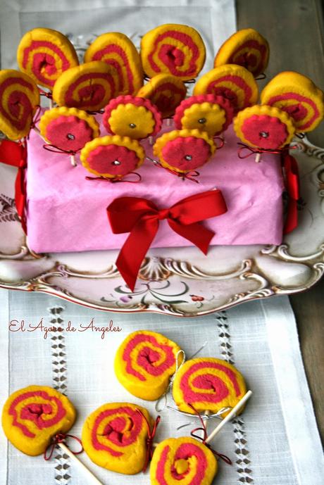 piruletas de galleta, galletas de mantequilla, galletas espiral, cumpleaños