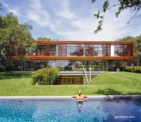 Casa moderna con volumen flotante al tope en Austin.