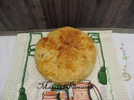 Pan integral gigante de hamburguesa con bebida de soja.