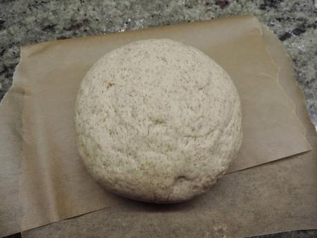 Pan integral gigante de hamburguesa con bebida de soja.