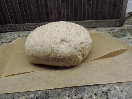 Pan integral gigante de hamburguesa con bebida de soja.