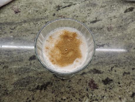 Yogur liquido de fresa.