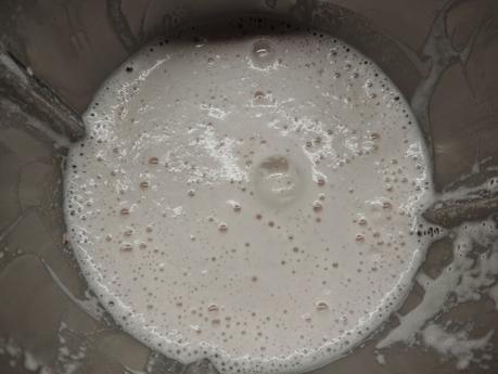 Yogur liquido de fresa.