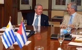 Raúl Castro dialogó con Tabaré Vázquez al asumir como nuevo mandatario uruguayo
