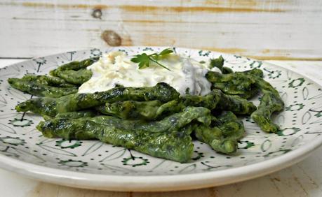 Strozzapreti con salsa de queso