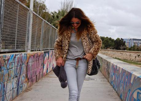 gRISES + pRINT + FLÚOR #nOUNIFORMES