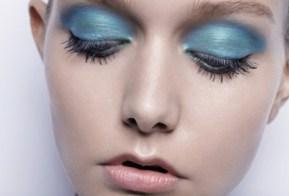 Azul electrico Tendencias Maquillaje 2015