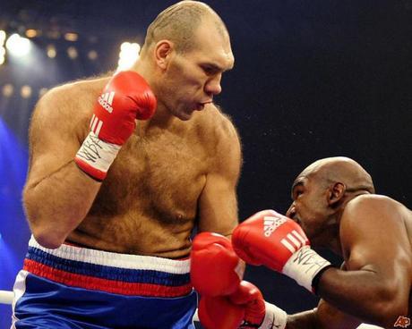 Cajón Deportivo – Nikolai Valuev evander-holyfield-nikolai-valuev-2009-cincodays-com