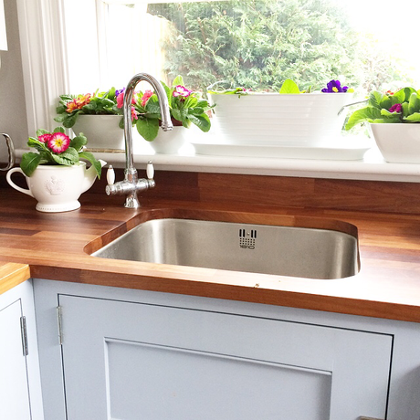 Una cocina  práctica y llena de encanto /kitchen practical and full of charm.