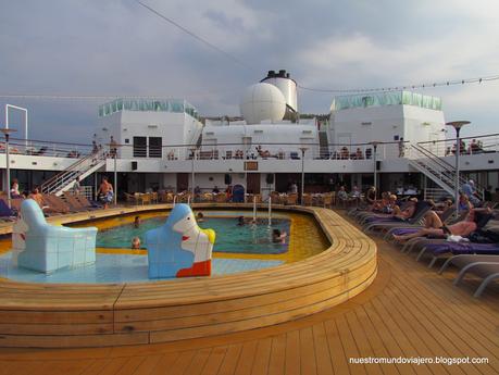 Crucero en el Ms VOLENDAM; de Singapur al corazón de Malasia y Myanmar