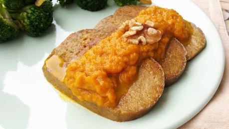 Seitán con salsa de zanahoria