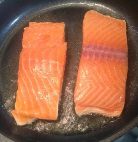 SALMÓN CON PATATAS TOMATE Y TIRABEQUES