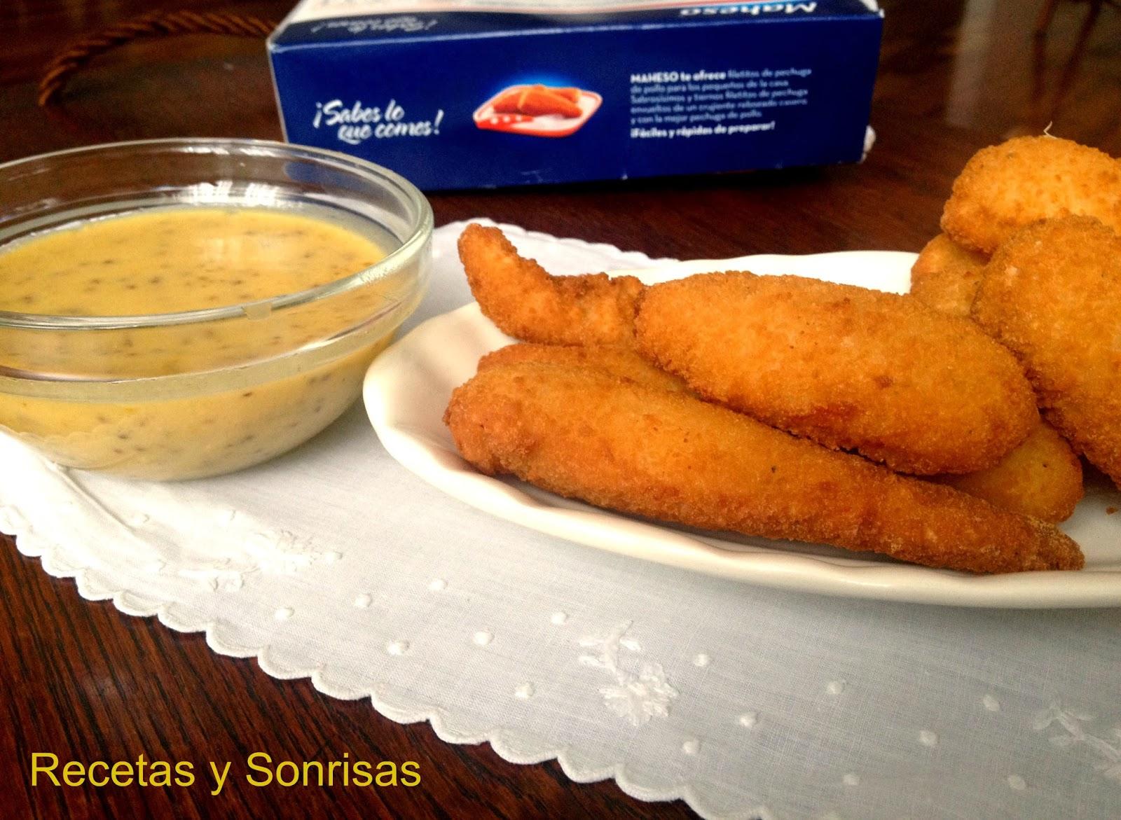 PECHUGUITAS EMPANADAS CON SALSA DE MOSTAZA, MIEL Y MAYONESA