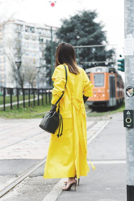 Ralph_Lauren_Spring_Summer_2015-Yellow_Leather_Trench-Suede_Cargo-trousers-Khaki-Outfit-MFW-Milan_Fashion_Week-Collage_Vintage-Street_Style-6
