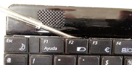 Cómo reemplazar el teclado de un portátil Samsung
