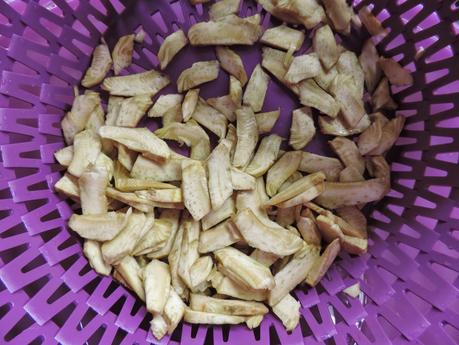 Quiche de alcachofas, cebolla, nueces y palitos de mar en olla programable.