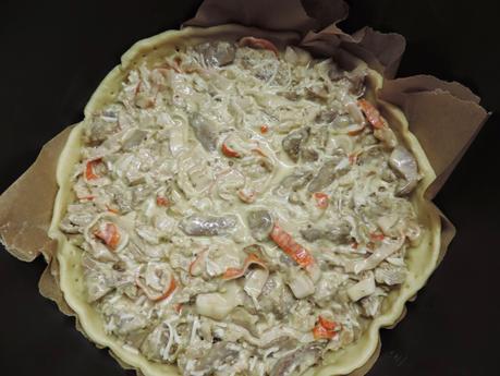 Quiche de alcachofas, cebolla, nueces y palitos de mar en olla programable.