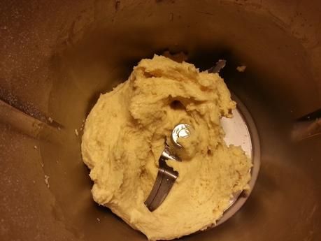 Quiche de alcachofas, cebolla, nueces y palitos de mar en olla programable.