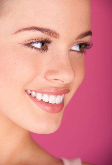 Mesoterapia facial by Mariana Sacoto perfect teeth smiling