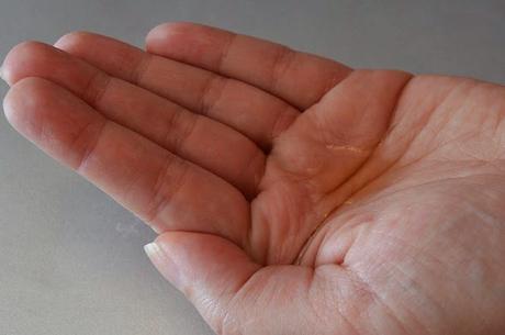 “Supreme Gold Elixir” – el aceite seco facial de MONTIBELLO que nutre y repara la piel