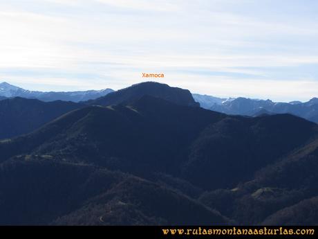 Ruta PR AS-46 Pico Mua: Desde el pico Múa, vista de la Xamoca