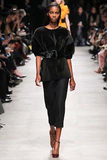 ROCHAS vuelve a sus orígenes con su nueva colección