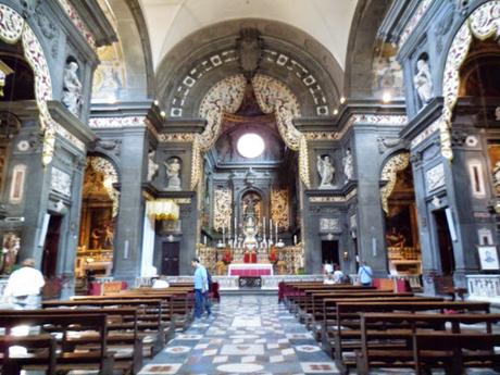Interior iglesia de Santi Michele e Gaetano