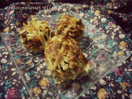 CHAMPIÑONES RELLENOS