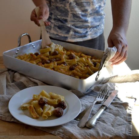 TORTIGLIONI CON ALBONDIGUILLAS