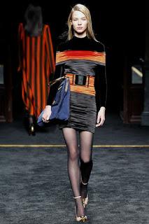 Balmain vuelve a los contrastes con su nueva colección