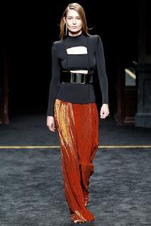 Balmain vuelve a los contrastes con su nueva colección