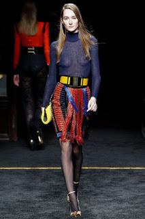 Balmain vuelve a los contrastes con su nueva colección