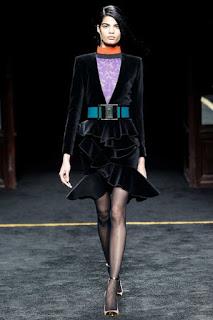 Balmain vuelve a los contrastes con su nueva colección