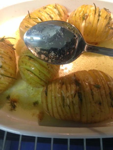 NUGGETS DE POLLO CON PATATITAS AL HORNO ESTILO HASSELBACK