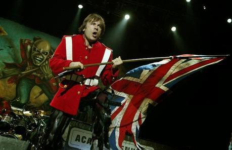 Bruce Dickinson y Iron Maiden agradecen las muestras de apoyo
