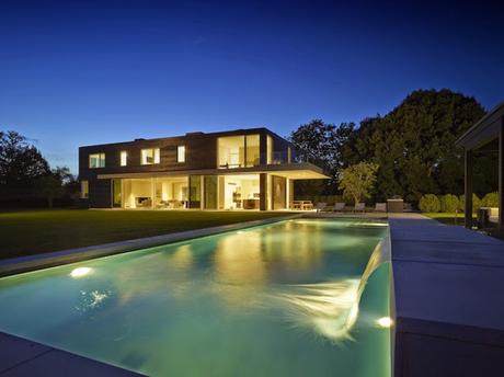 Casa Moderna y Minimalista en Sapagonack