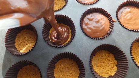 Cupcakes de chocolate caramelo y galleta