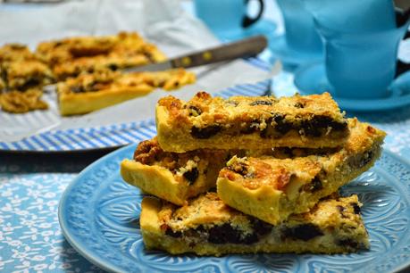 Barritas de cranberries, coco y chocolate blanco