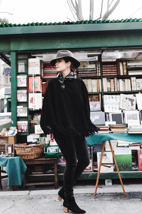 Fringed_Suede_Poncho-Maje-Exclusive-Bandana-Hat-Skinny_Jeans-Outfit_Street_Style-36