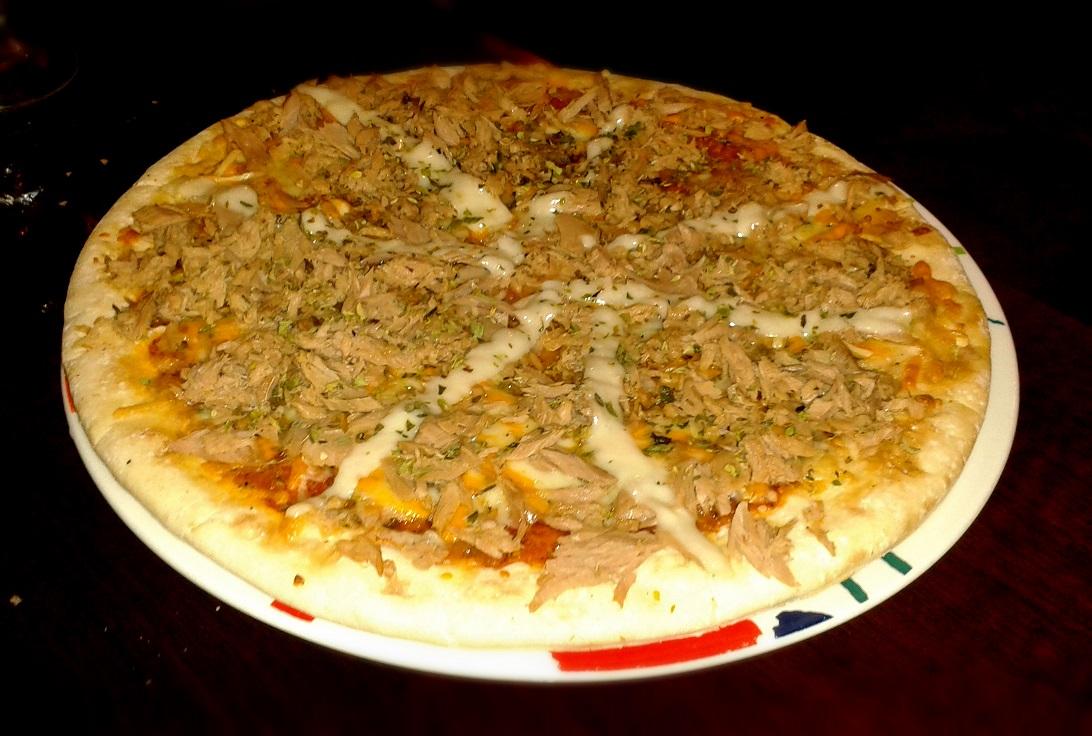 Pizza de atún
