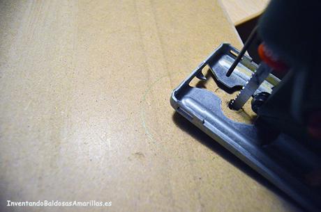 DIY mesa con puerta reciclada