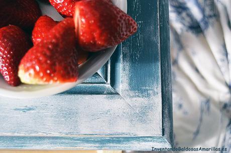 DIY mesa con puerta reciclada