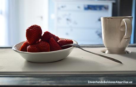 DIY mesa con puerta reciclada