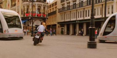 Knight  and Day; Cruise se madrea a todos!