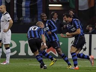 Eto´o marcó 2 goles en el Inter Milán-Tottenham( 4-3)