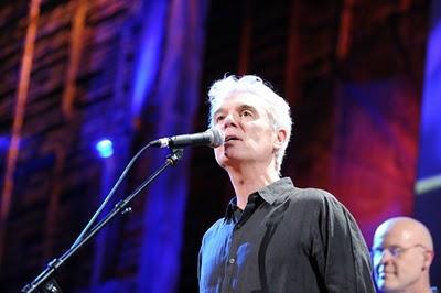(Nothing But) Flowers (Live) - David Byrne