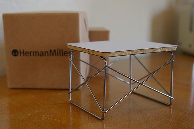 herman miller miniature 042